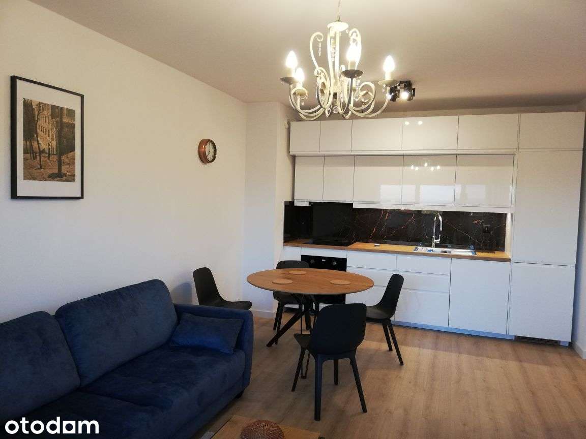 Nowoczesne mieszkanie z dużym balkonem – Ozimska 180D, Malinka