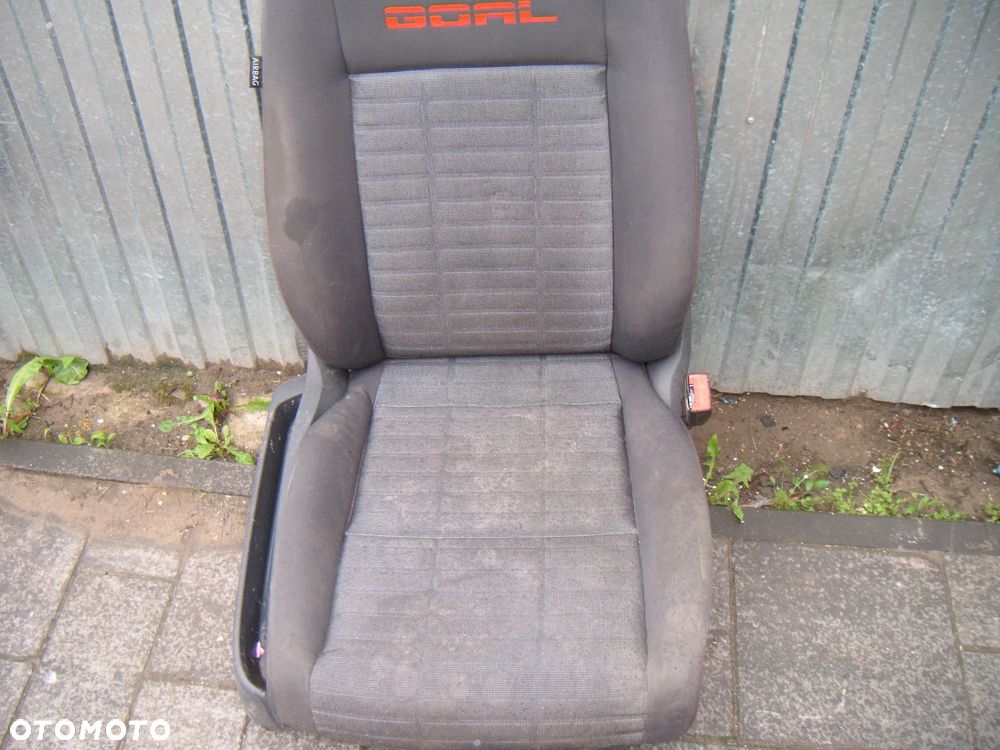 vw golf V 5d fotel prawy  pasażera  GOAL - 2
