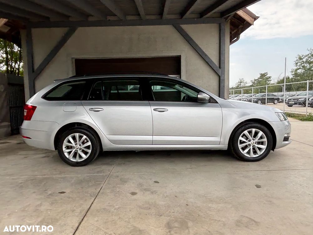 Skoda Octavia Combi Diesel 2.0 TDI DSG Ambition - 7