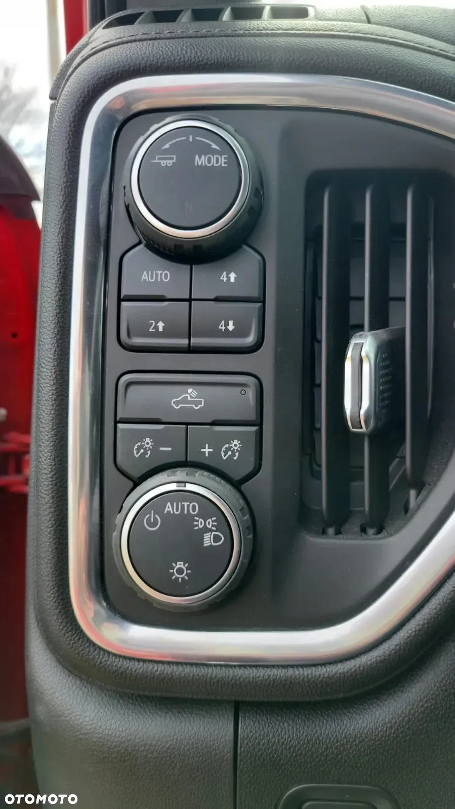 Chevrolet Silverado - 23