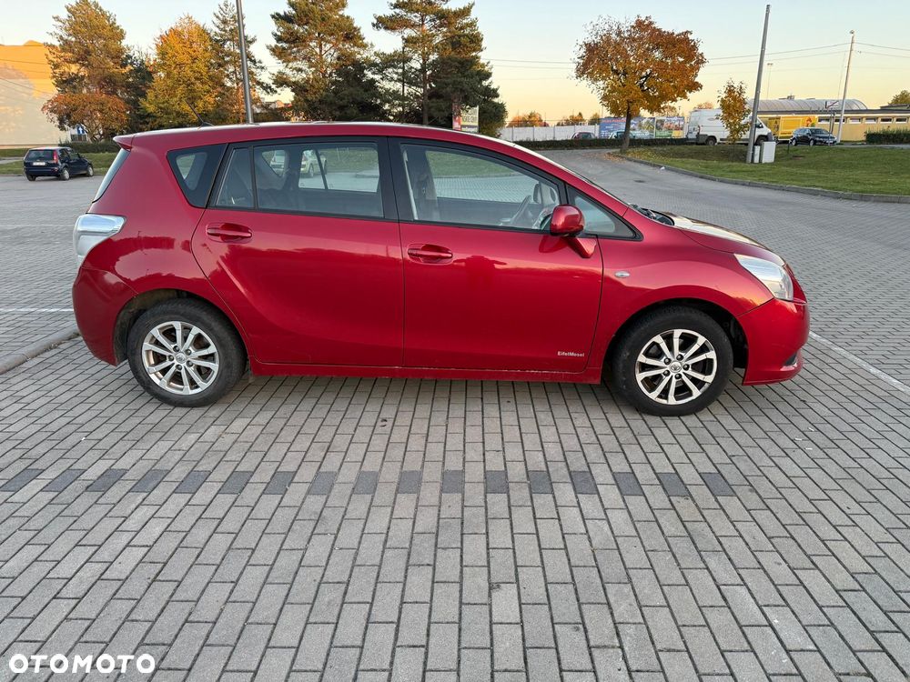 Toyota Verso 2011 photo 4