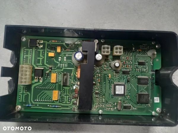 Monitor komputer wyświetlacz CAN Steyr CVT150 Case CVX - 8