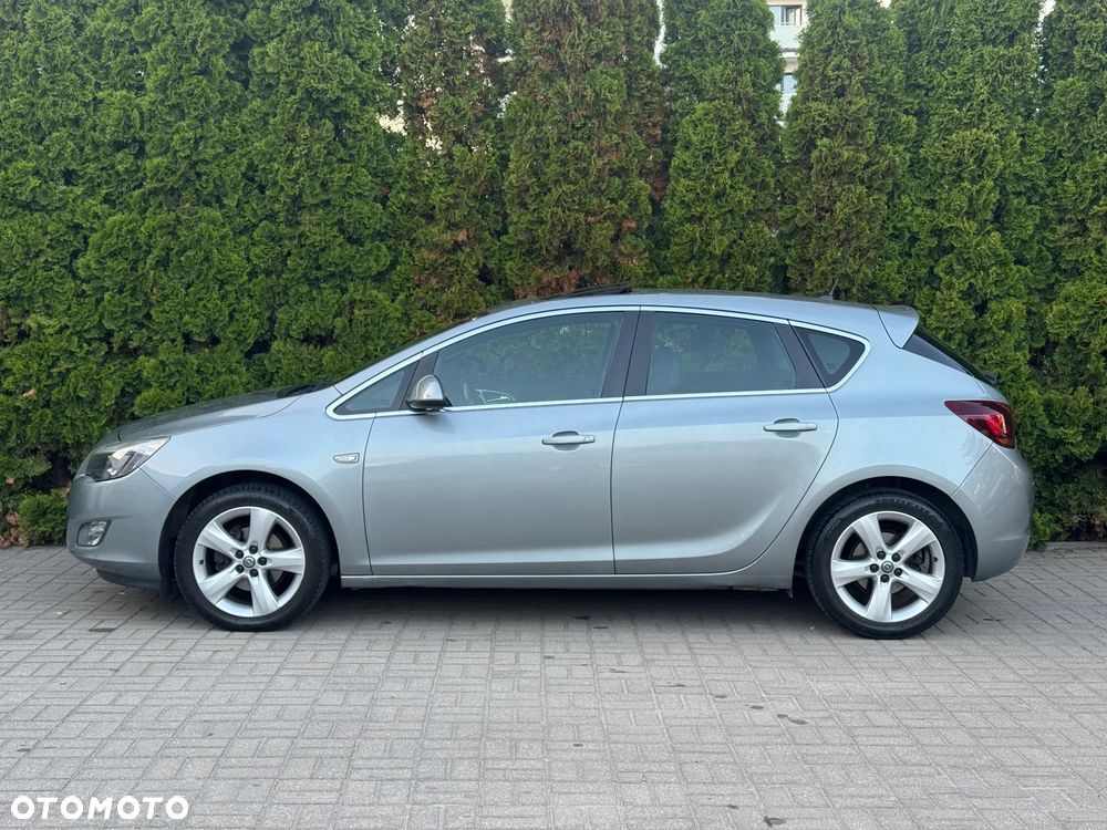 Opel Astra 1.6 Design Edition - 15