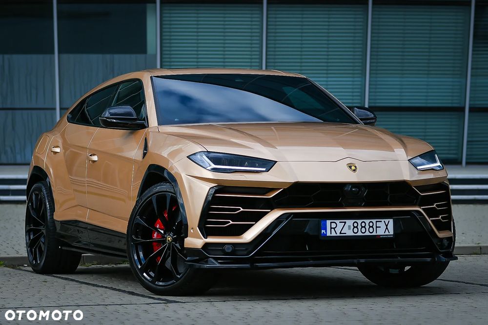Lamborghini Urus Standard - 4