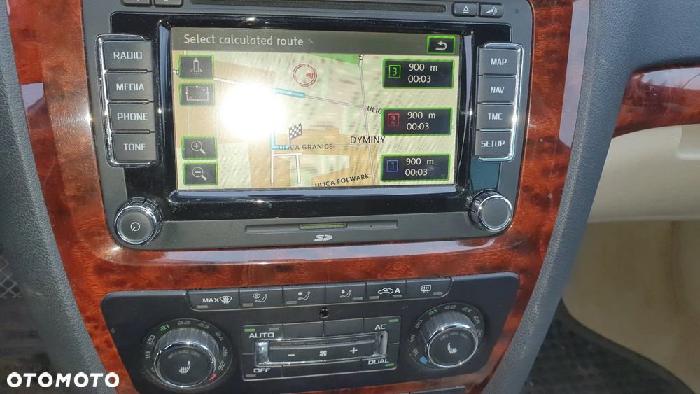 Skoda Octavia 1.8 TSI Ambiente DSG - 6