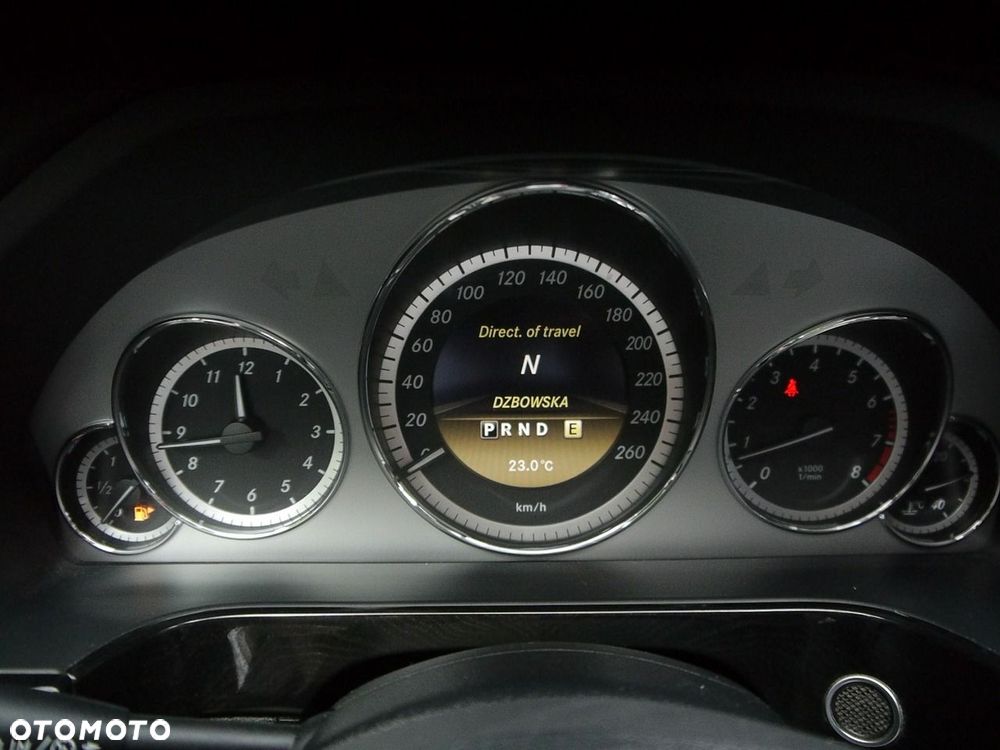 Mercedes-Benz Klasa E 200 CGI BlueEFFICIENCY 7G-TRONIC Avantgarde - 23