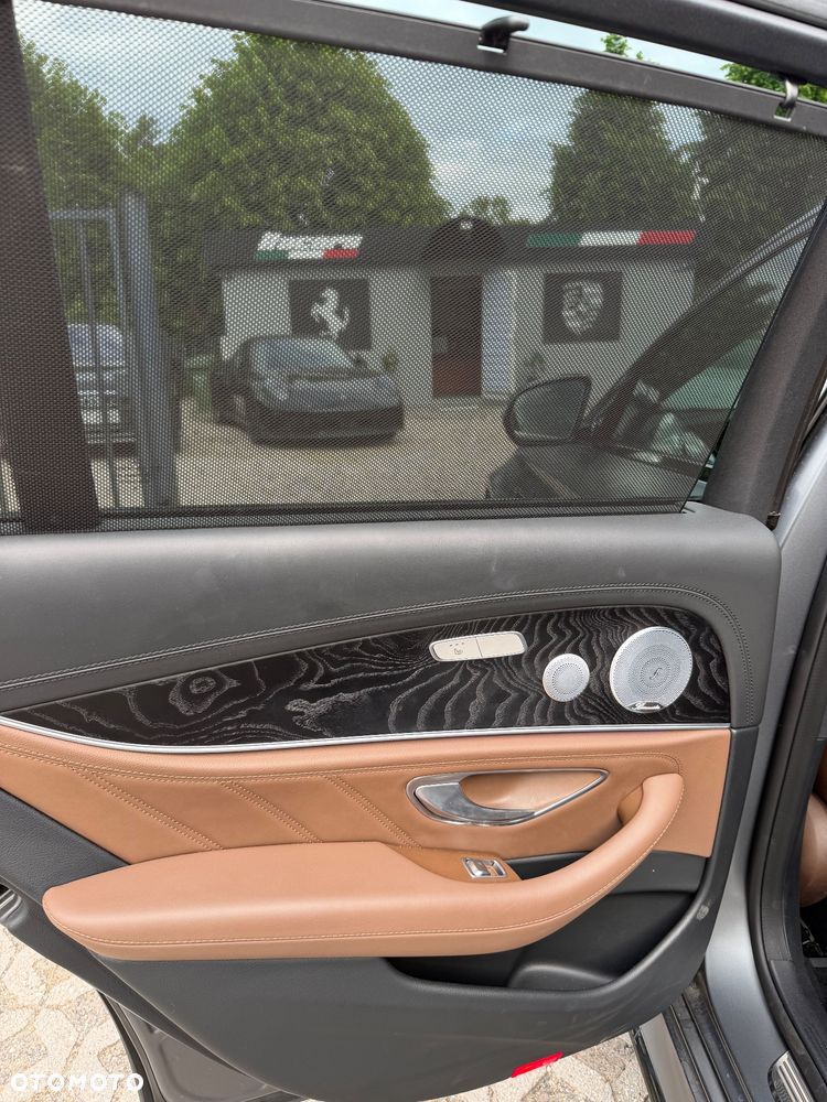 Mercedes-Benz Klasa E - 31