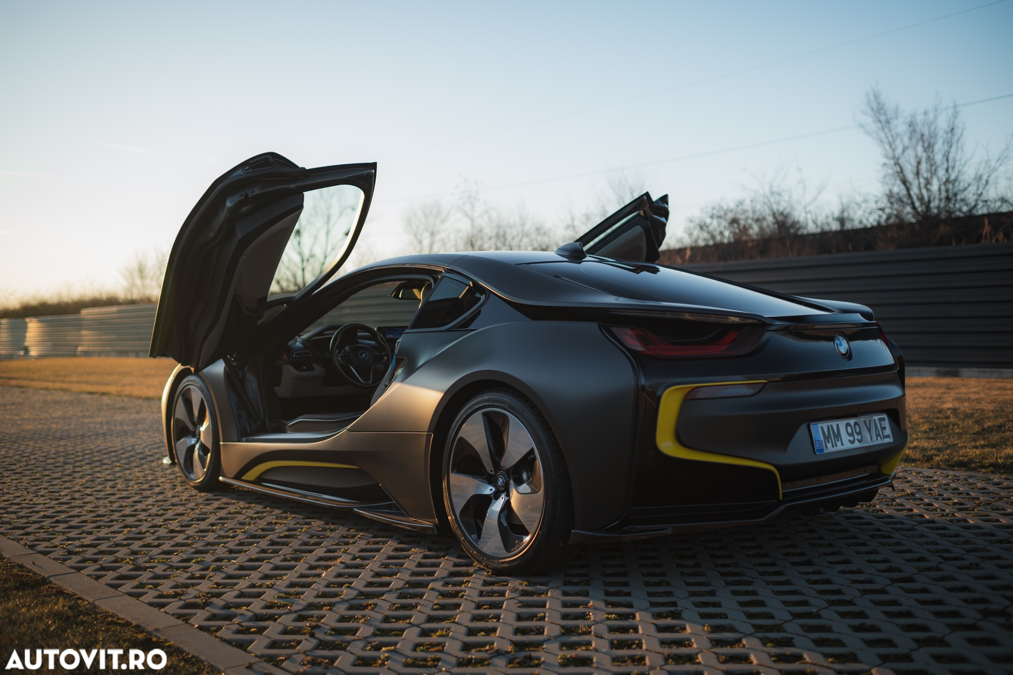 BMW i8 Coupe - 8