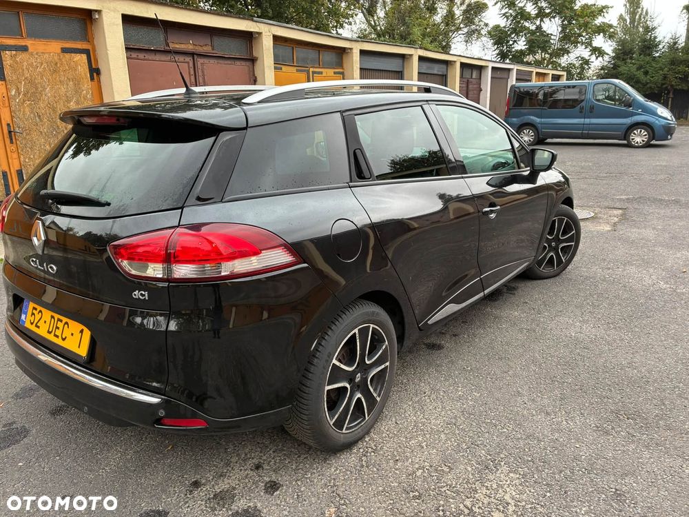 Renault Clio - 9