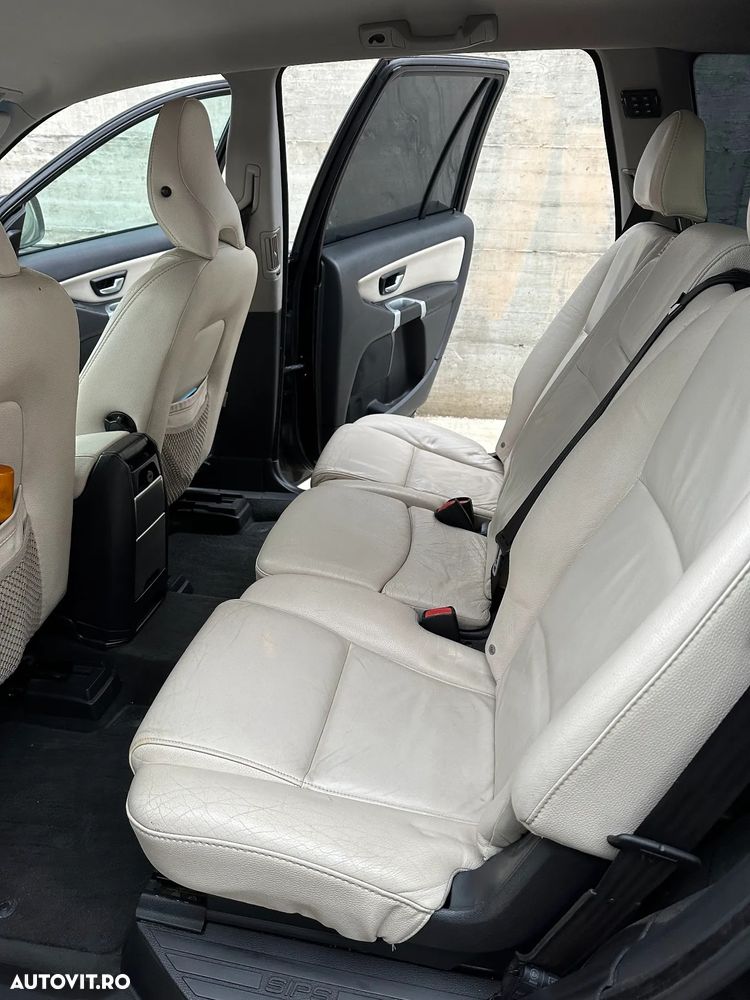 Volvo XC 90 D5 AWD Geartronic Momentum - 12