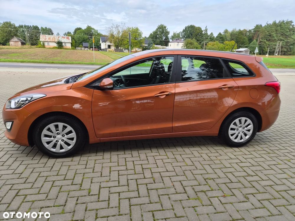 Hyundai i30 blue Kombi 1.6 CRDi Style - 8