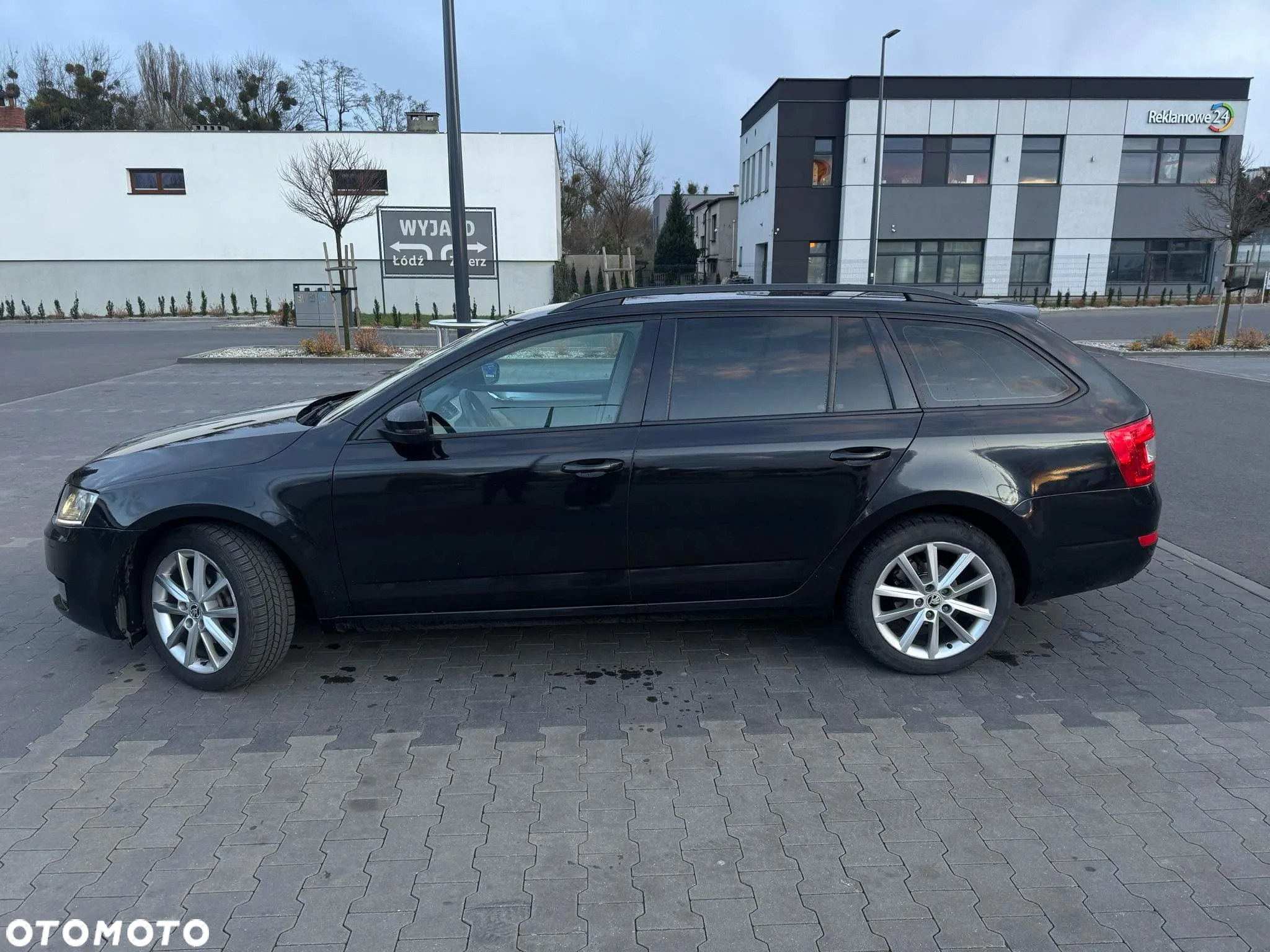 Skoda Octavia 1.4 TSI Ambition DSG - 25