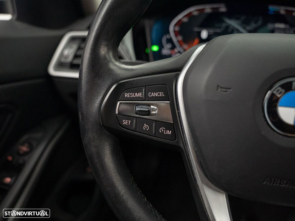 BMW 320 d Auto - 21