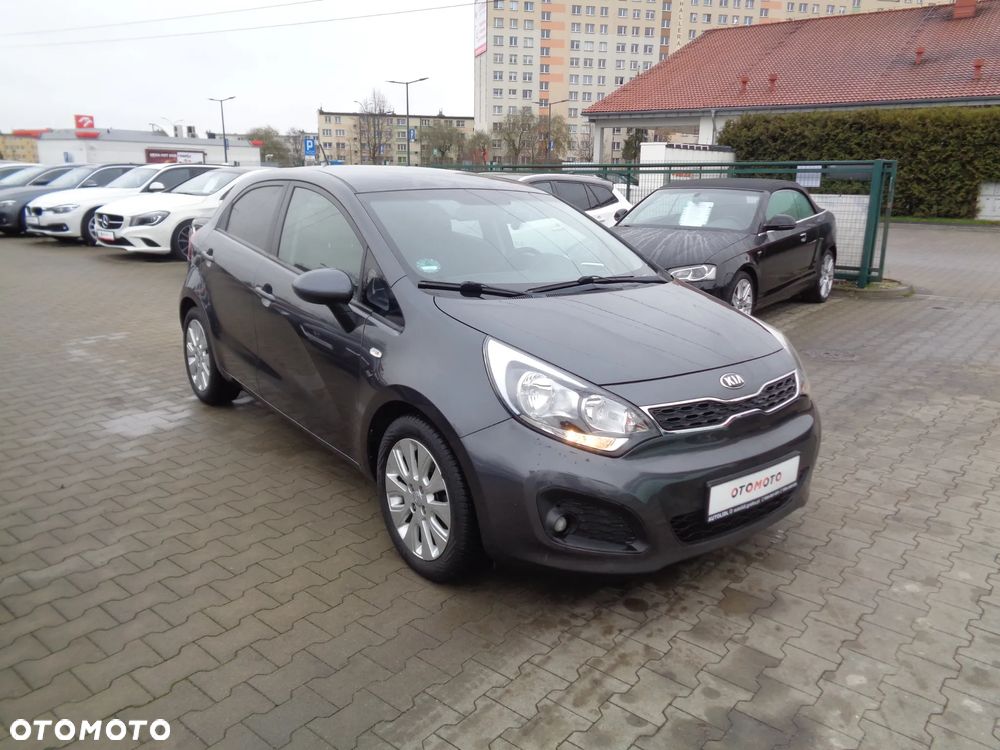 Kia Rio 1.4 Comfort - 4
