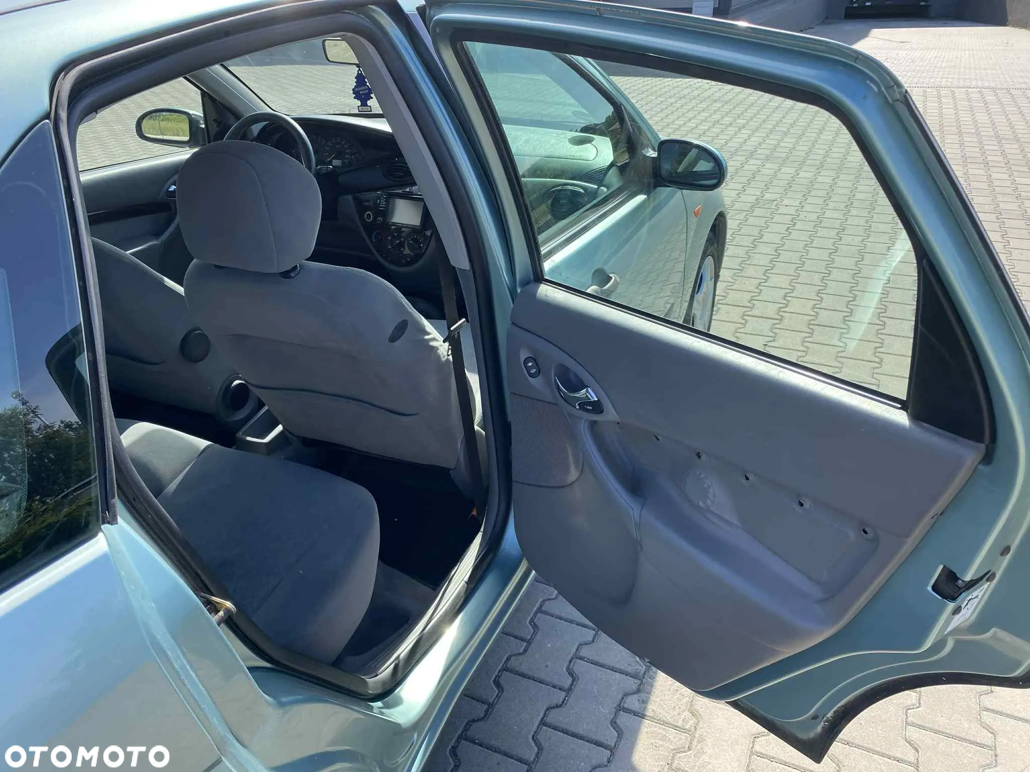 Ford Focus 1.6 Trend - 12
