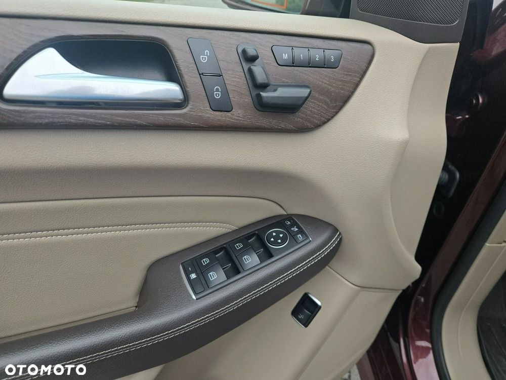 Mercedes-Benz ML 350 BlueTec 4-Matic - 19