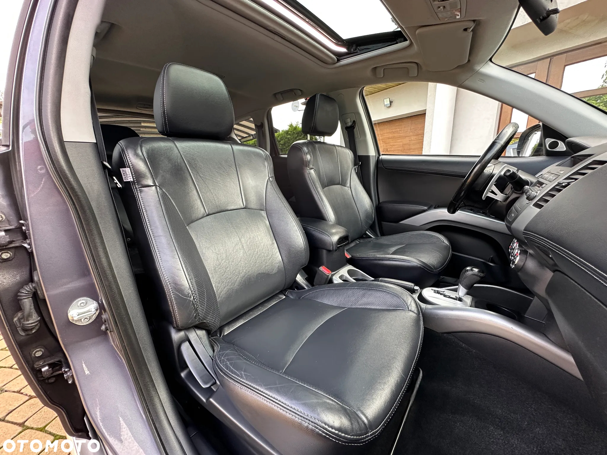 Mitsubishi Outlander - 22