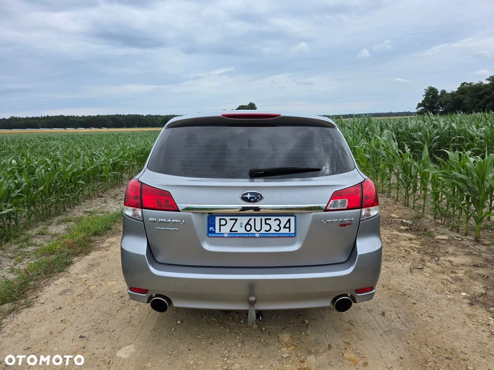 Subaru Legacy 2.5i GT - 4