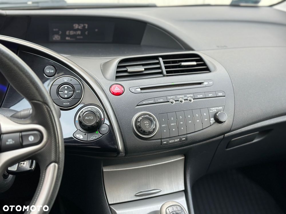 Honda Civic 1.4 Comfort - 23