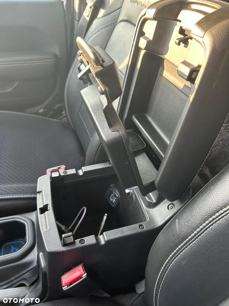 Jeep Wrangler Unlimited GME 2.0 Turbo Sahara - 13