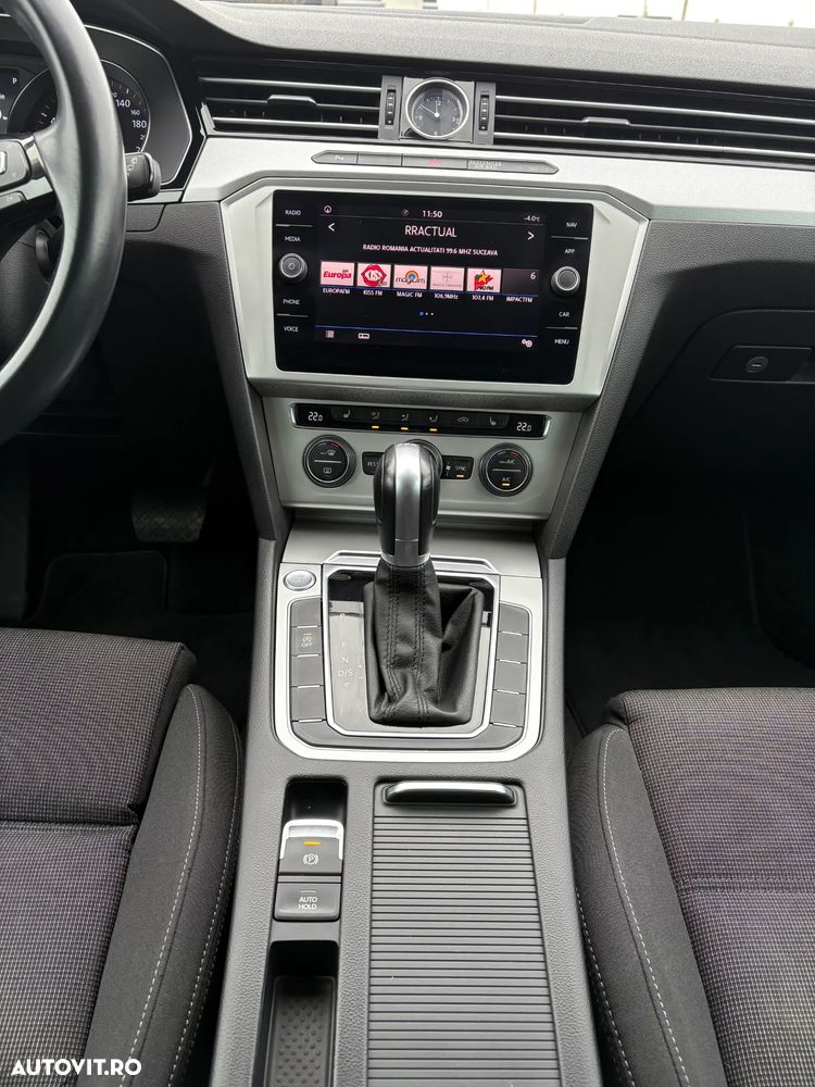 Volkswagen Passat 2.0 TDI DSG Comfortline - 21