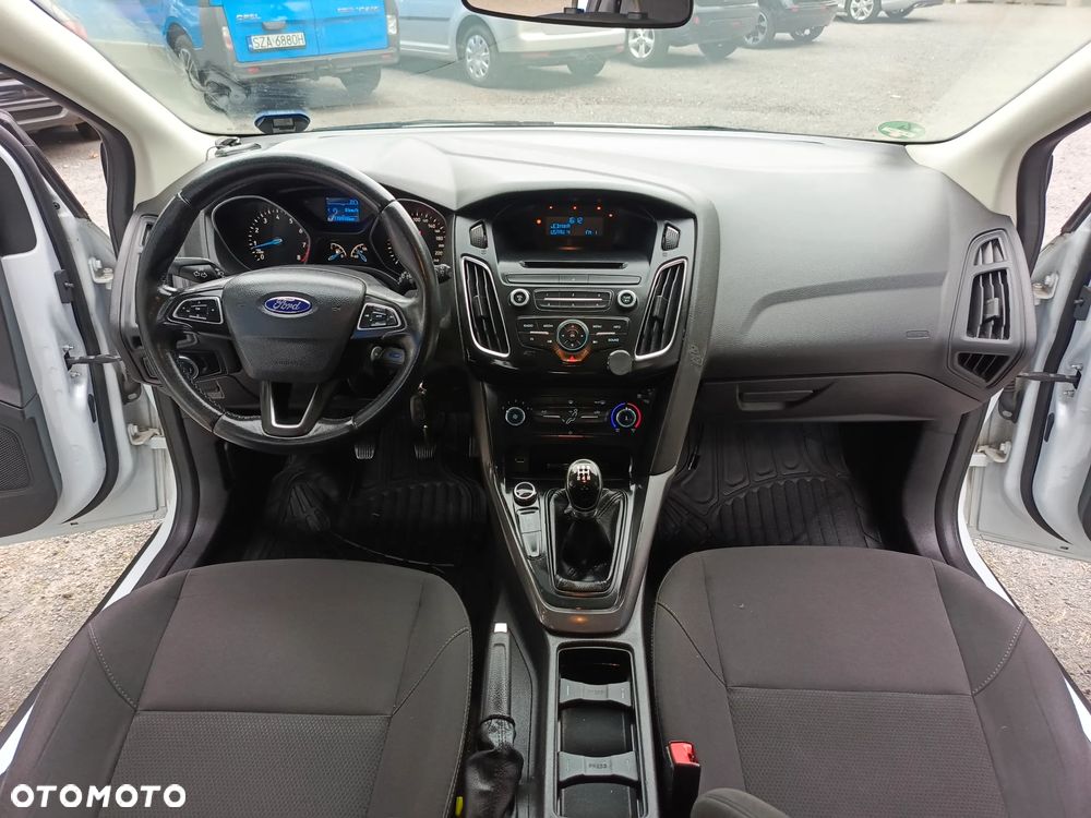 Ford Focus - 30