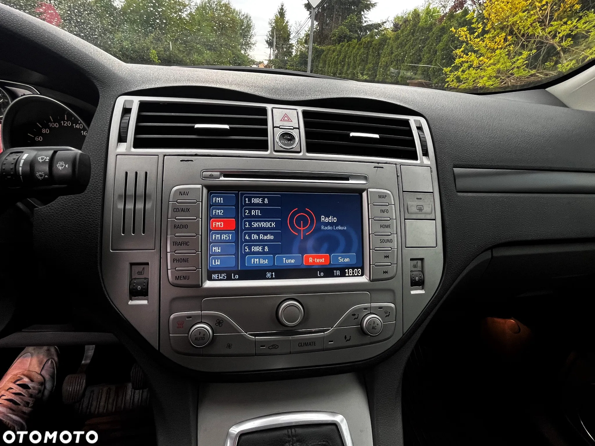 Ford Kuga 2.0 TDCi 2x4 Titanium - 6