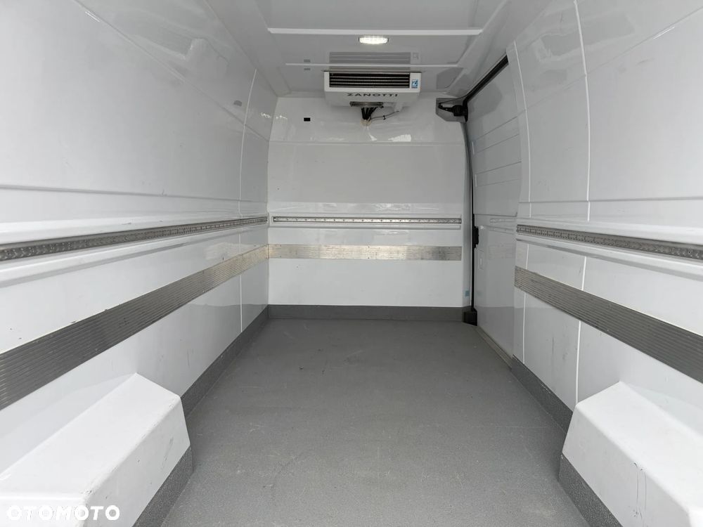 Renault Master - 18