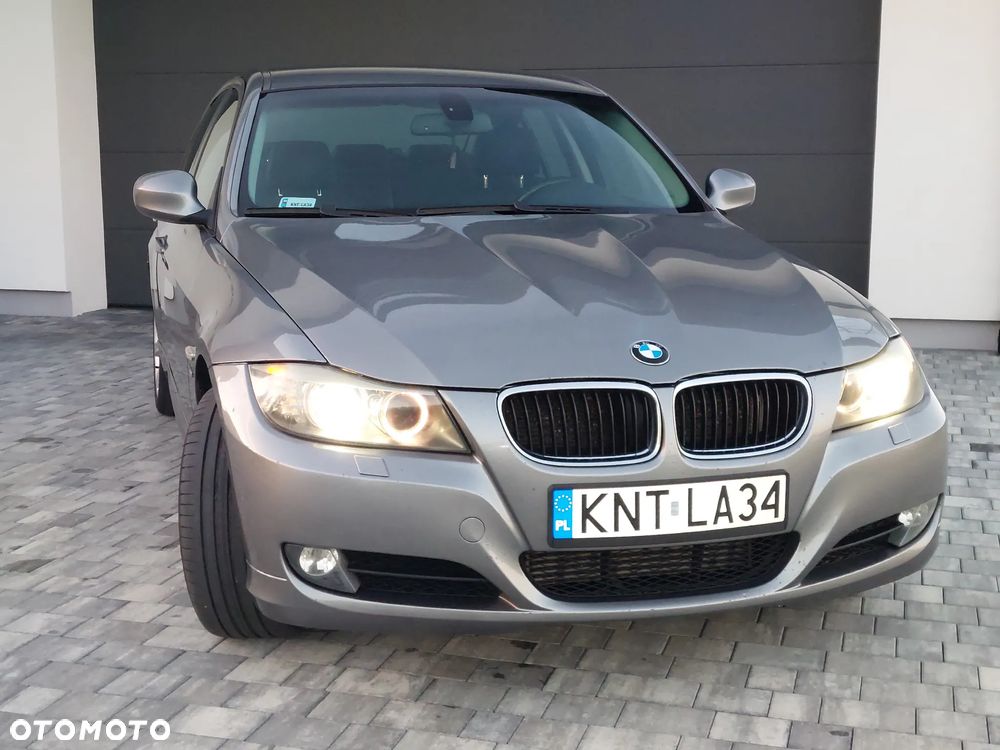 BMW Seria 3 320d xDrive DPF - 6