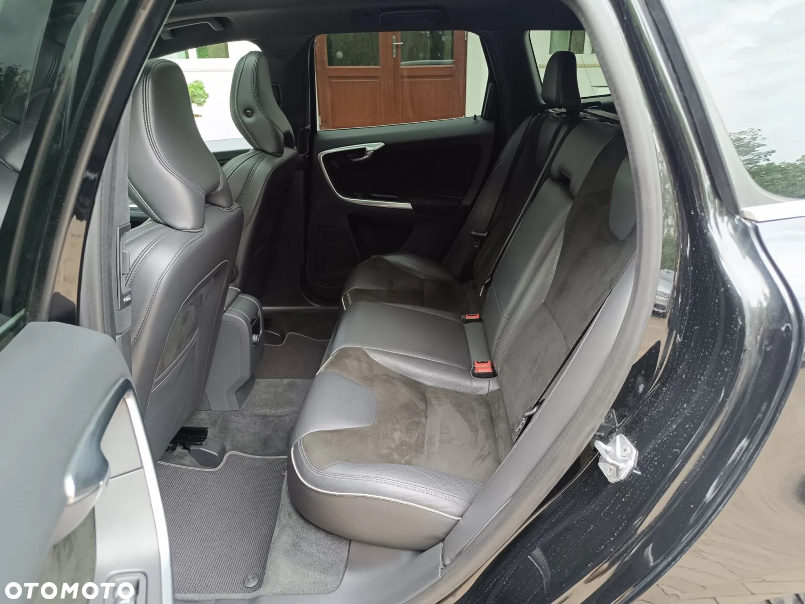 Volvo XC 60 D4 Geartronic Momentum - 31