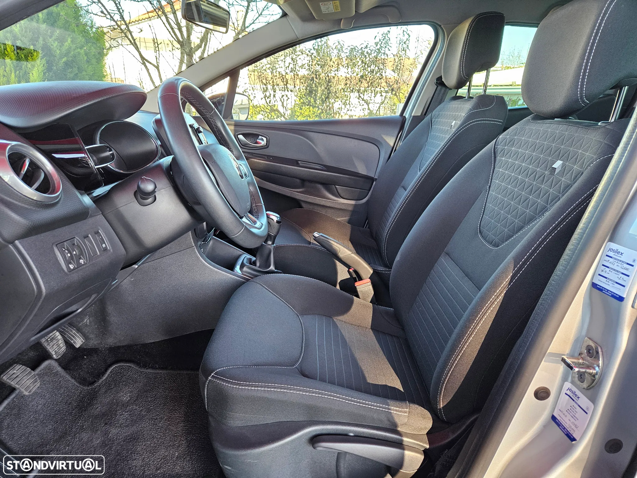 Renault Clio 1.5 dCi Limited - 10