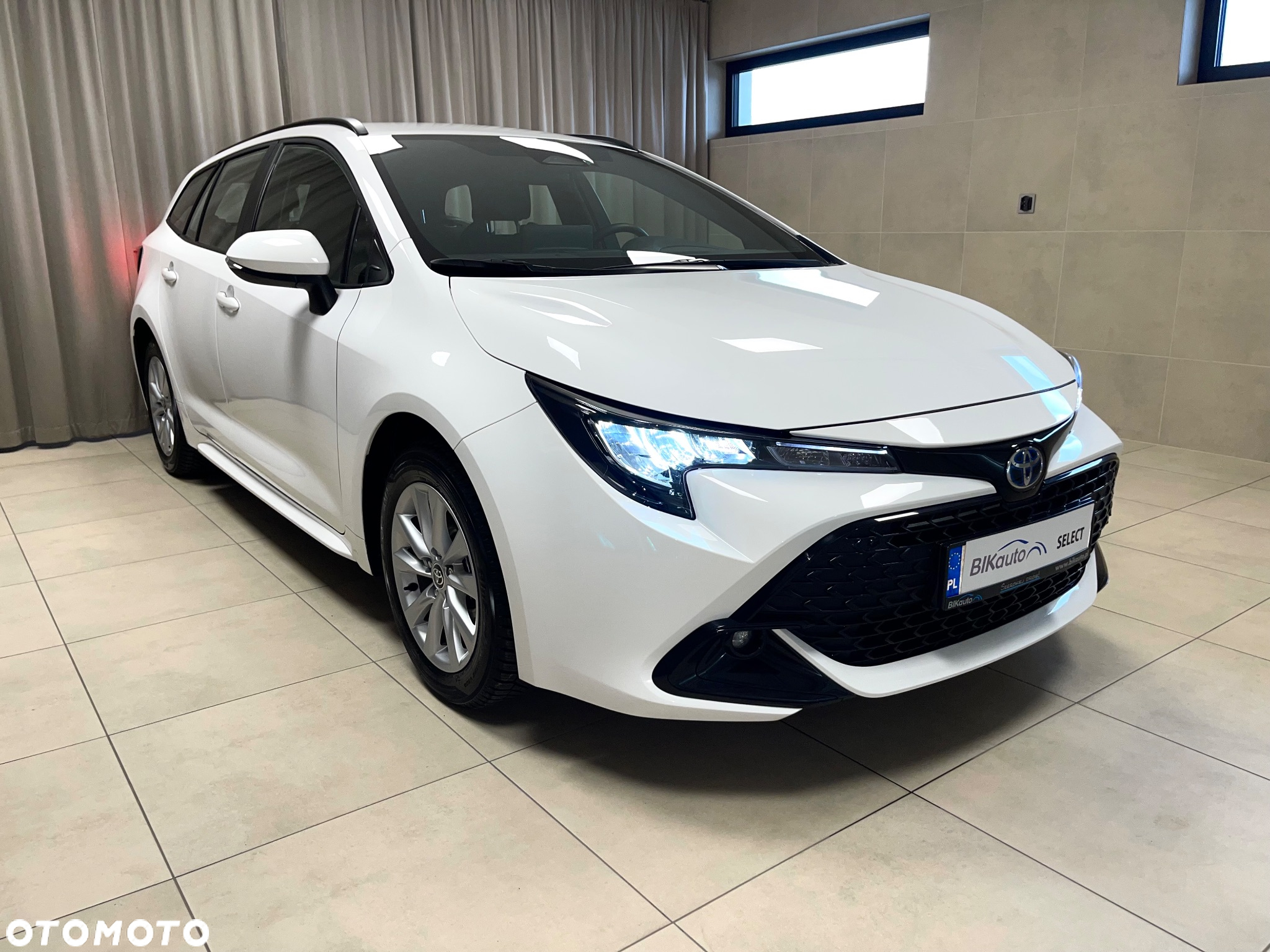Toyota Corolla 1.8 Hybrid Comfort - 12