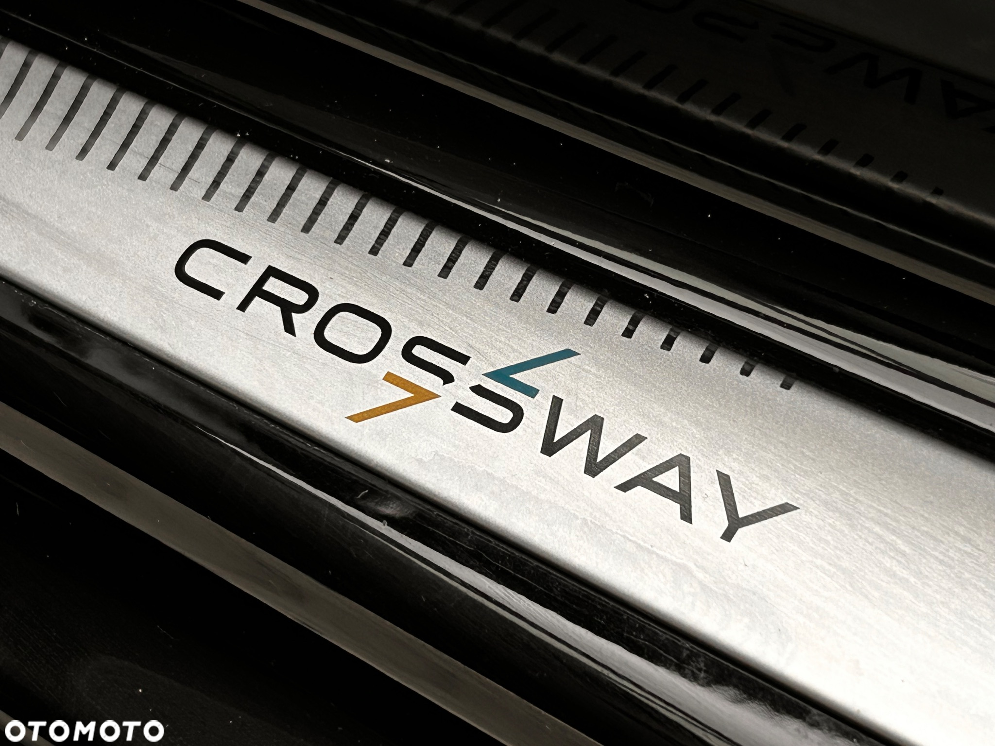 Peugeot 2008 BlueHDi FAP 120 STOP & START EAT6 Crossway - 36