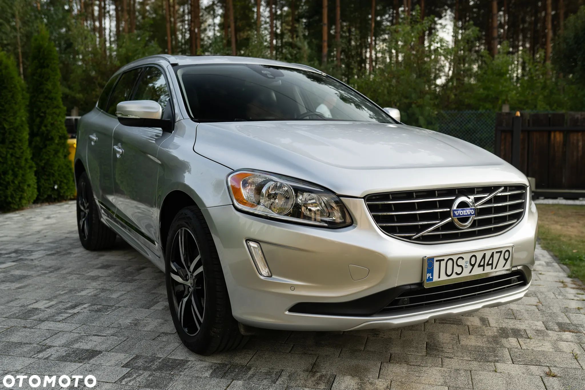 Volvo XC 60 T5 Drive-E Momentum - 1
