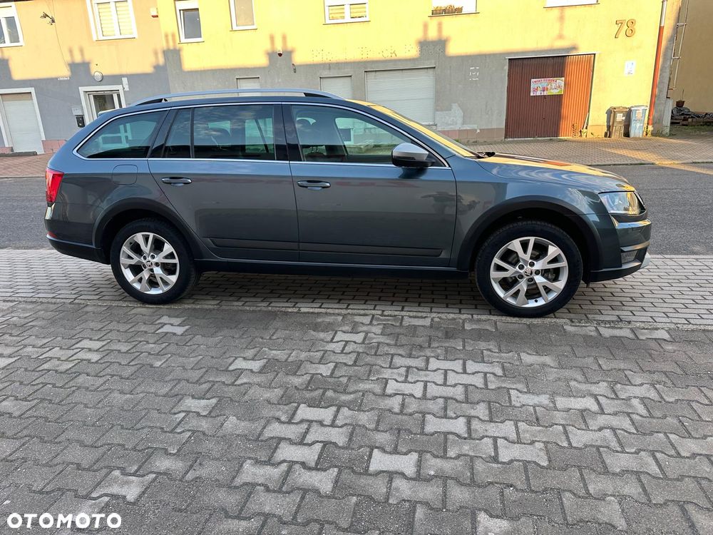 Skoda Octavia Scout 2.0 TDI 4x4 - 2
