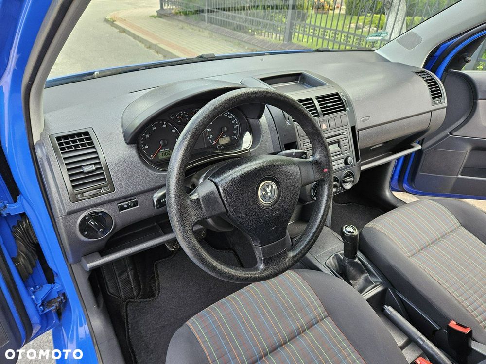 Volkswagen Polo - 8