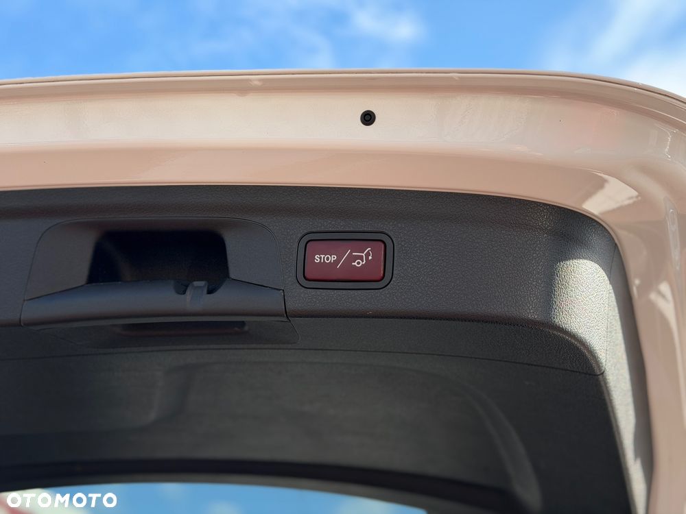 Mercedes-Benz GLE 300 d 4Matic 9G-TRONIC AMG Line - 22