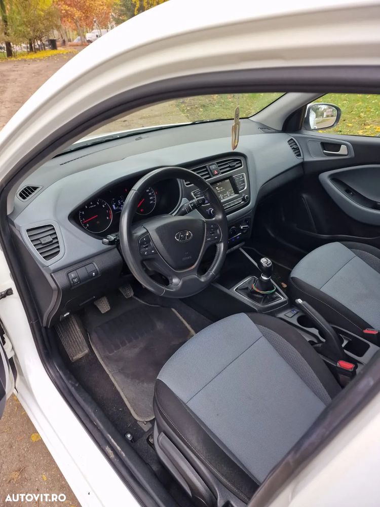 Hyundai i20 1.25 84CP M/T Comfort - 12