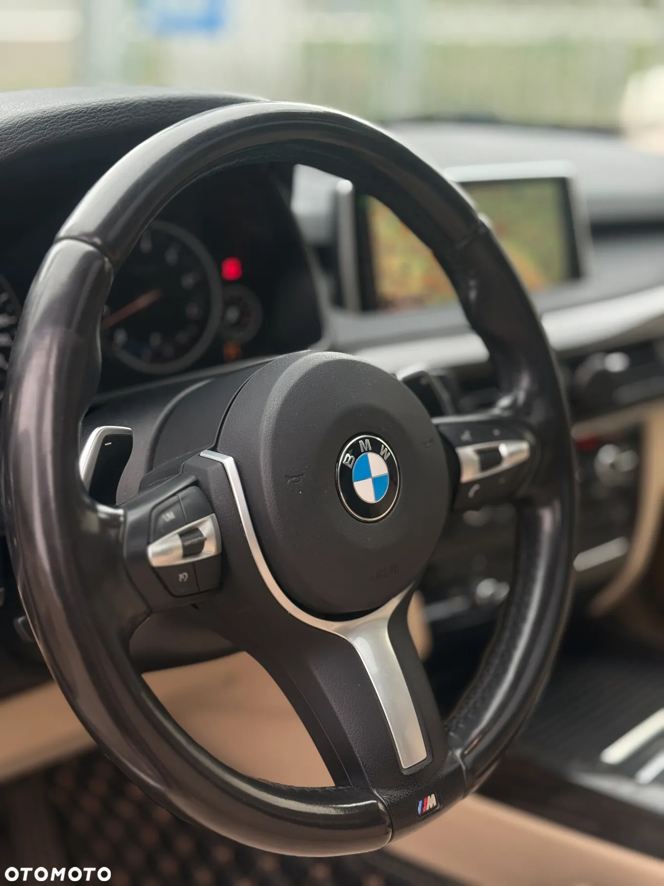 BMW X5 xDrive35i - 12