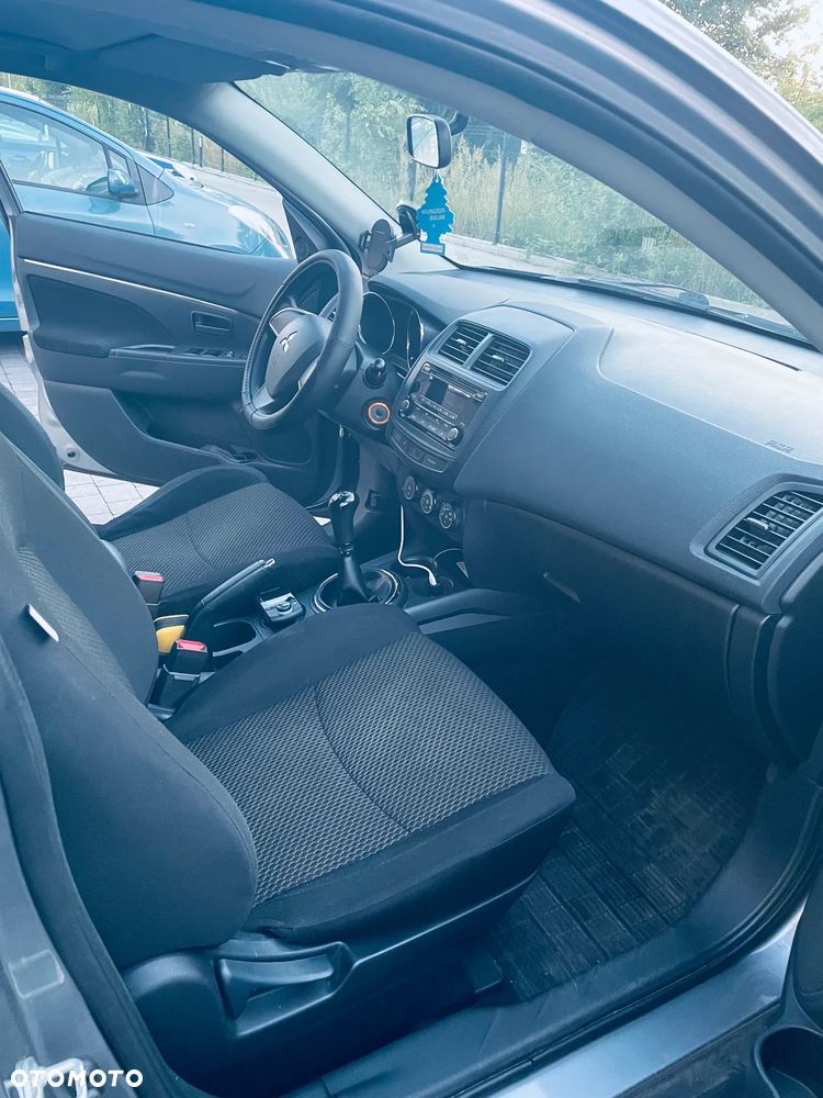 Mitsubishi ASX 1.6 Inform - 10