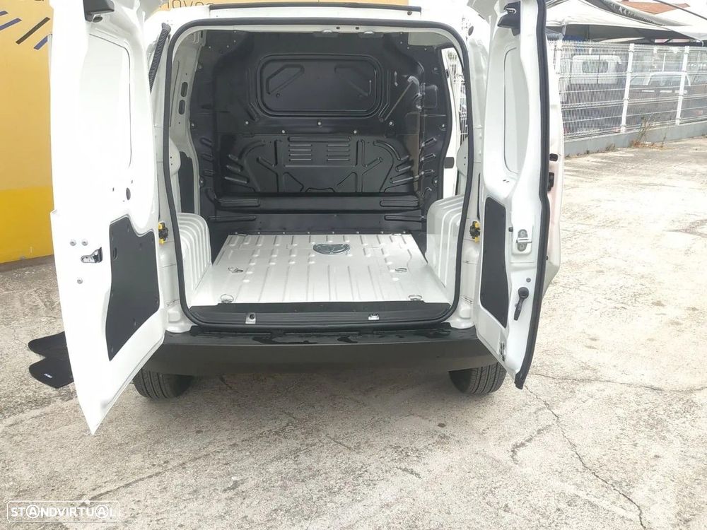 Fiat Fiorino 1.3 M-Jet - 9