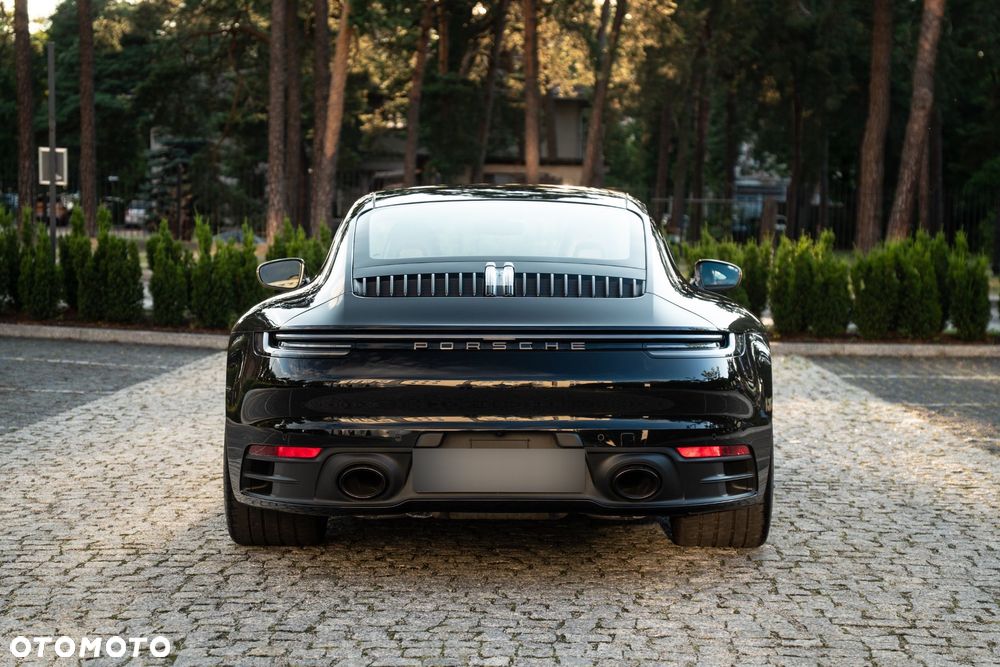 Porsche 911 Carrera T PDK - 8