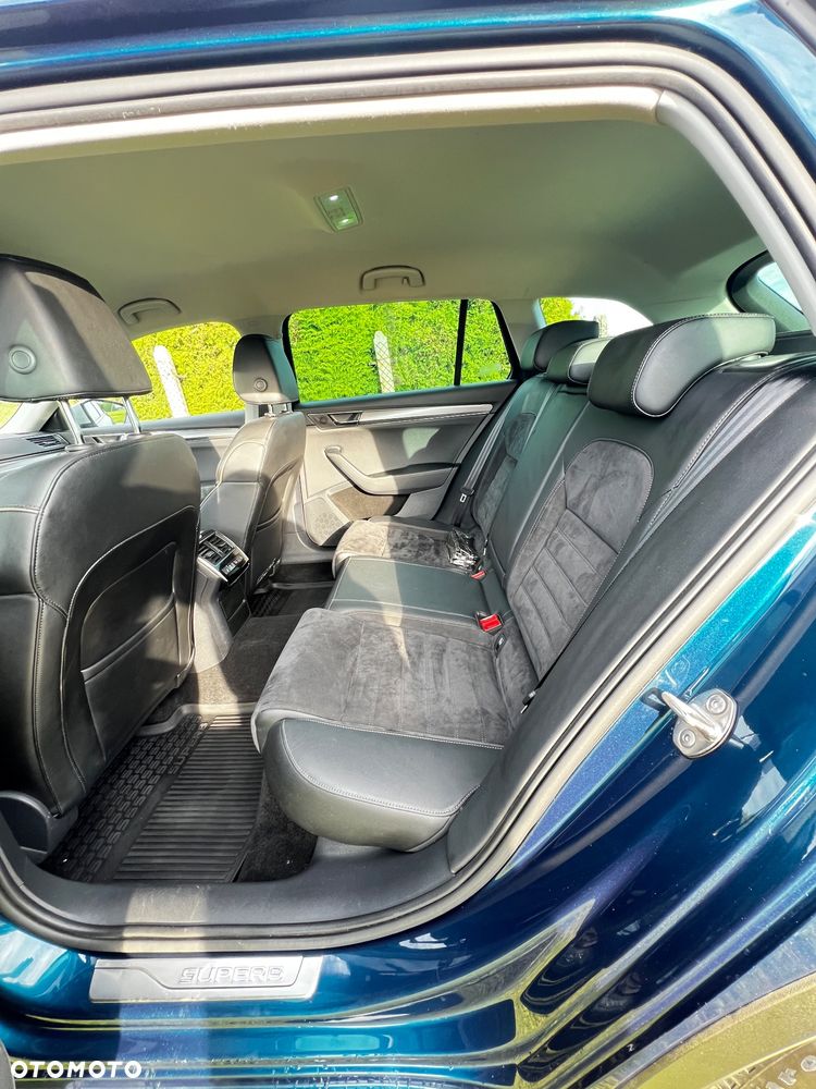 Skoda Superb 2.0 TSI 4x4 Scout DSG - 20