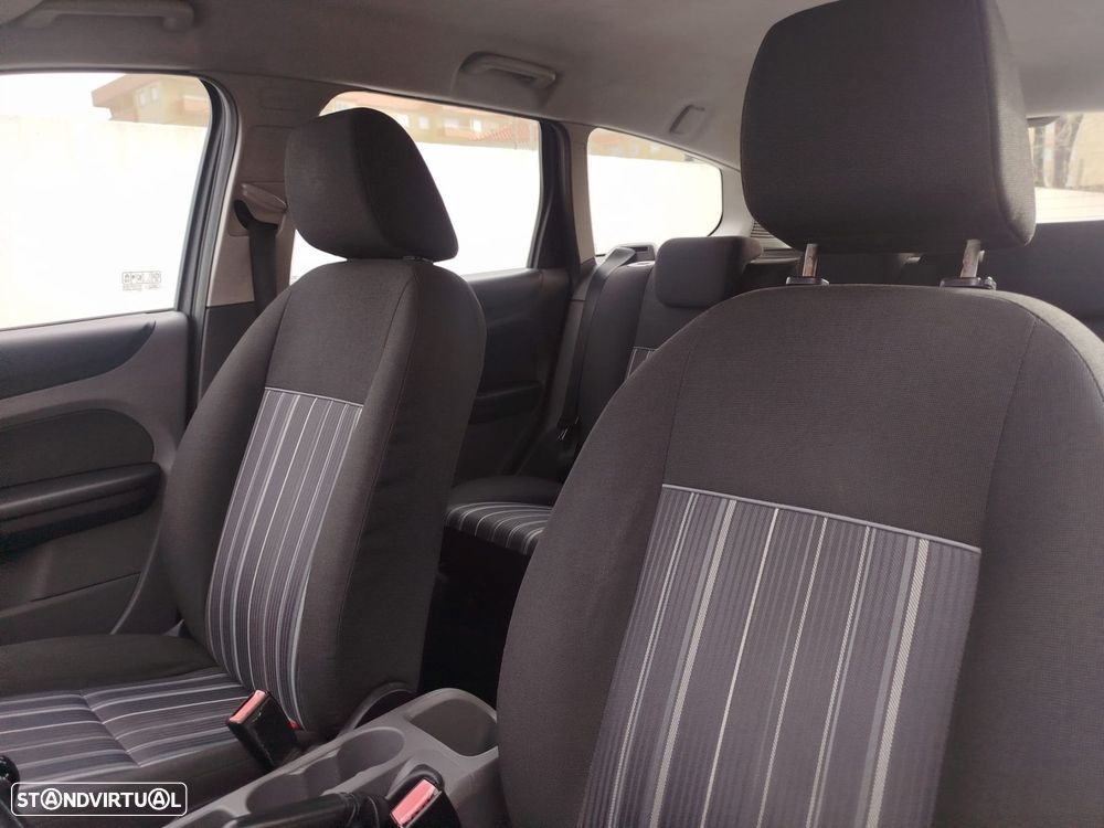 Ford Focus 1.6 TDCi Titanium - 20