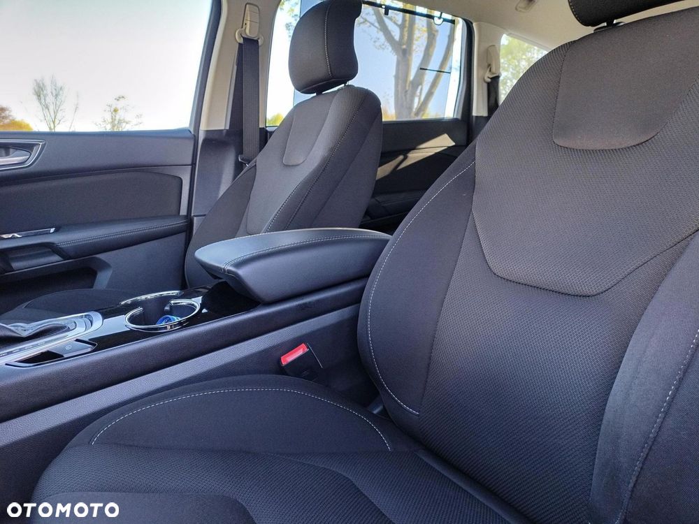 Ford S-Max 2.0 TDCi Titanium PowerShift - 23