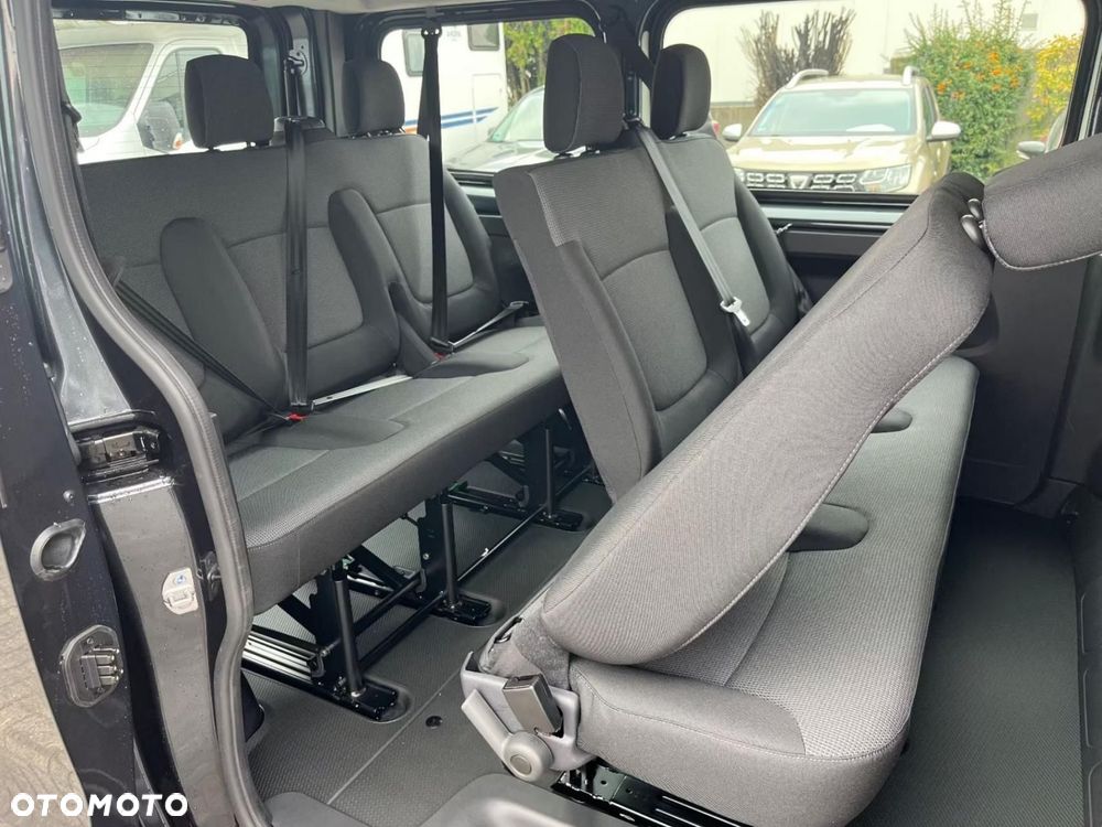 Renault Trafic - 12