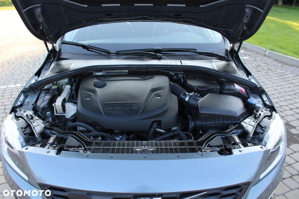 Volvo S60 Cross Country D3 Geartronic Momentum - 28