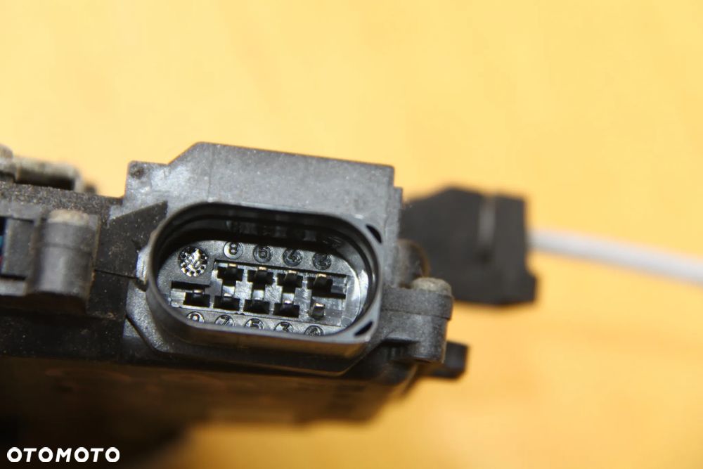 ZAMEK LEWY PRZEDNI AUDI A6 C5 4B1837015G 9 PIN - 4