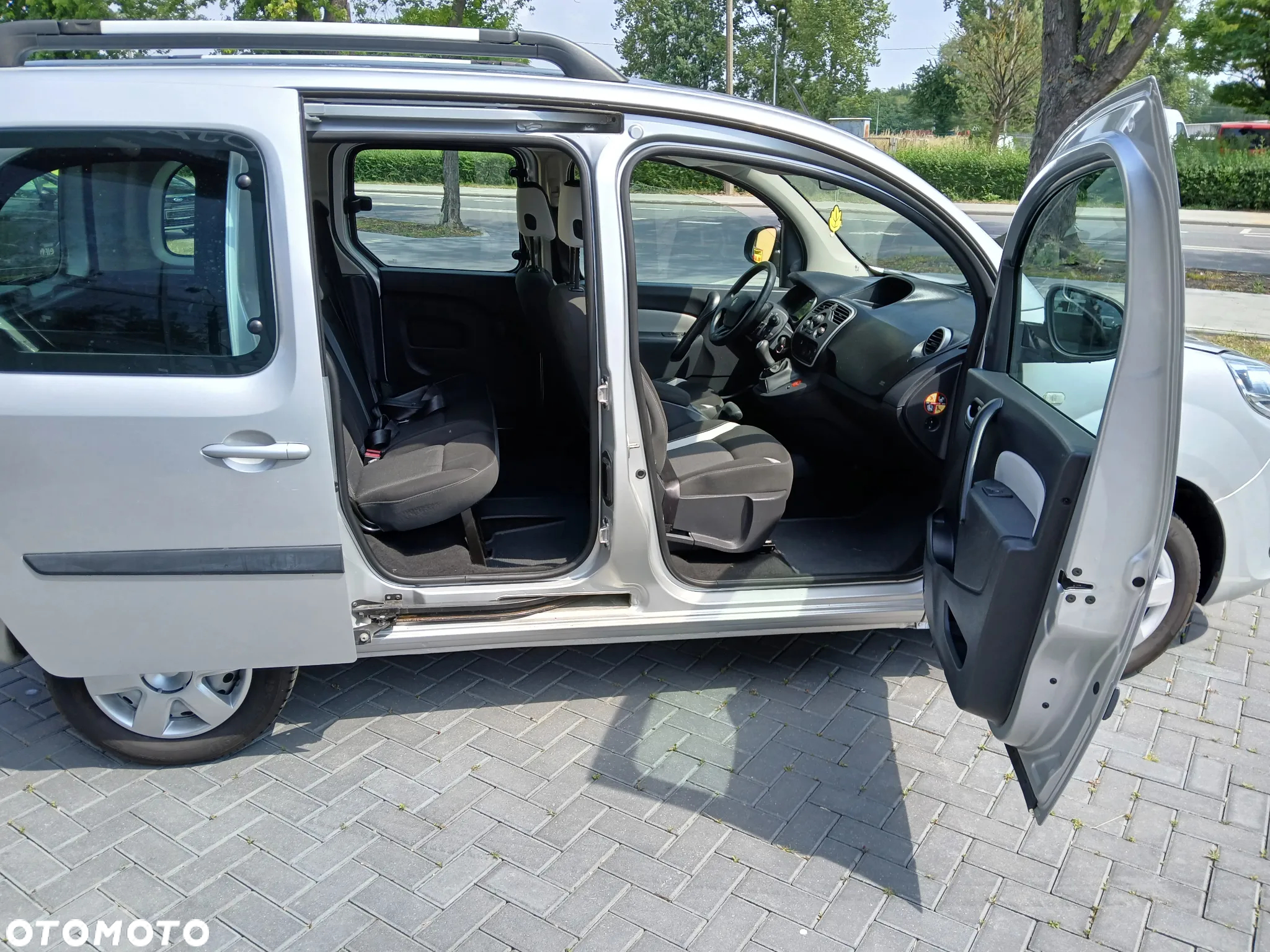 Renault Kangoo 1.6 16V 105 Authentique - 12