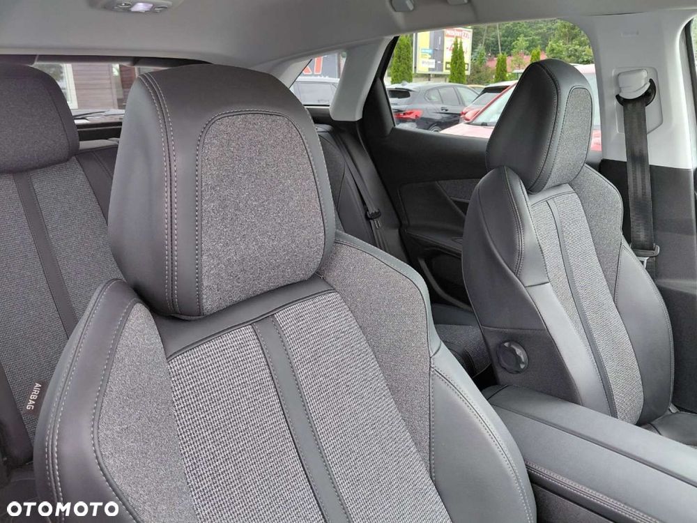 Peugeot 3008 - 18
